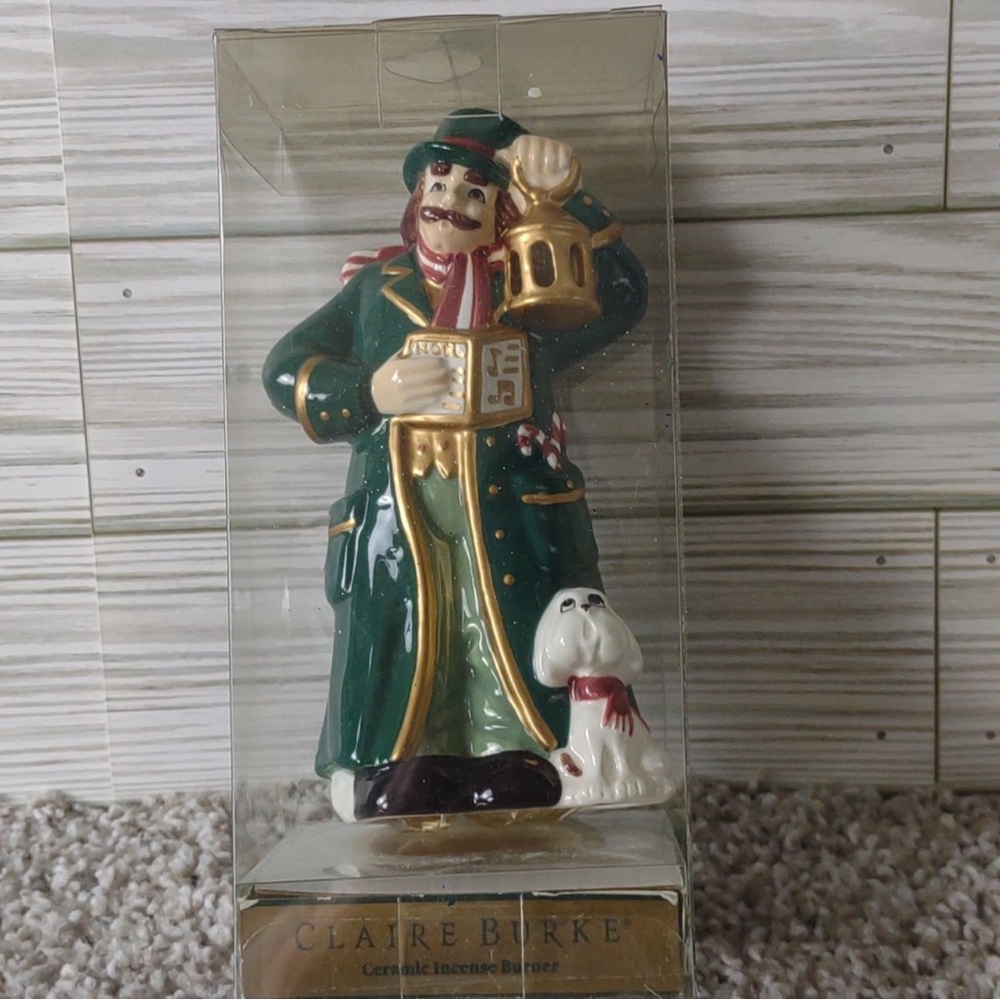 Claire Burke Ceramic Incense Burner Caroler with Lantern Top Hat & Dog 6in NIB